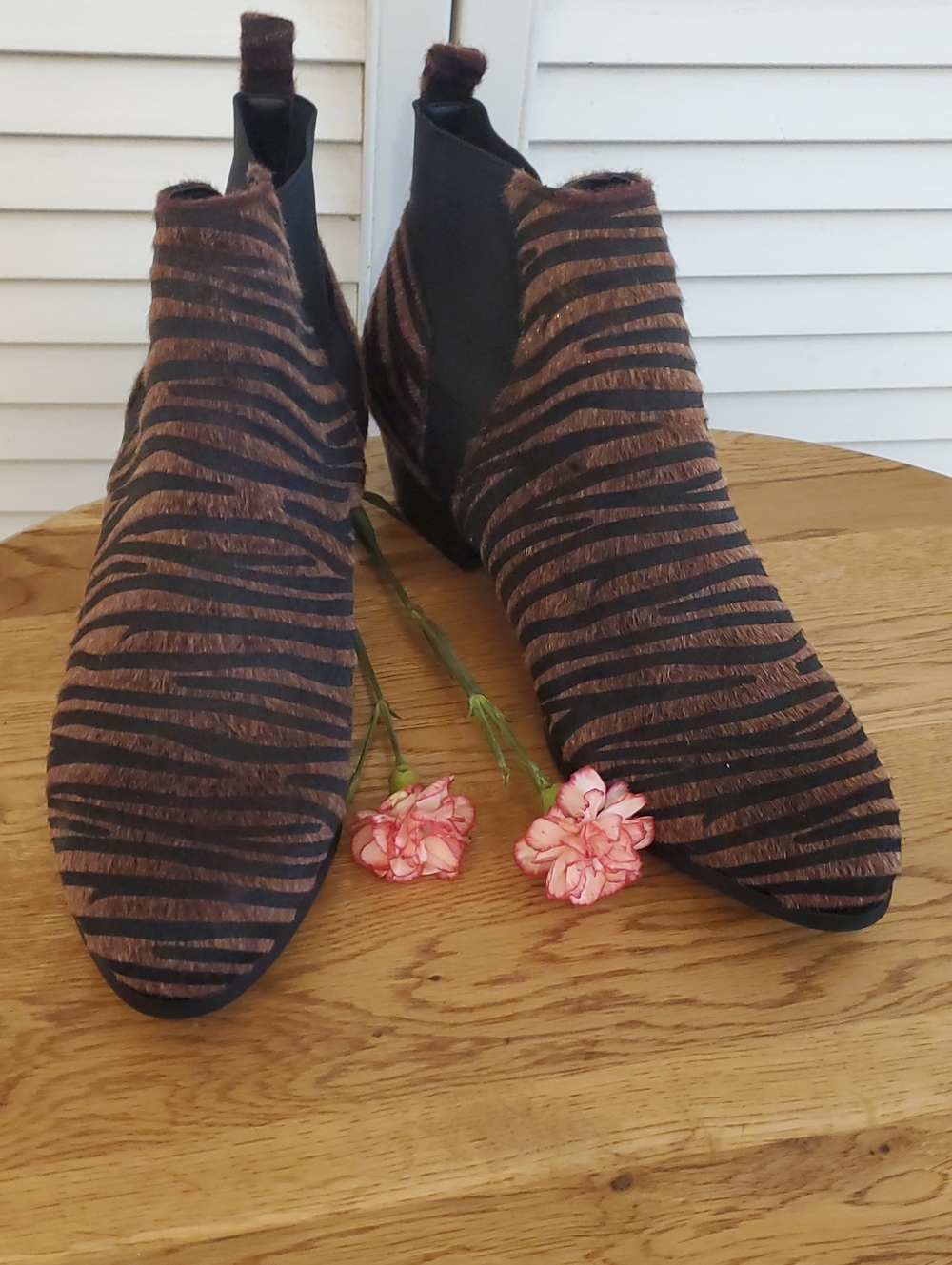 Comfort EST 1946 Tiger Stripe Booties, Size 10 Wide